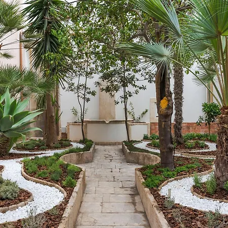 Готель Maniace Boutique Ortigia | Esperienze 4*